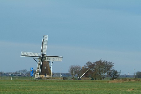 Foto van omgeving Húns, gemeente Littenseradiel, provincie Friesland (Fryslân) Foto van omgeving Húns, gemeente Littenseradiel, provincie Friesland (Fryslân)
