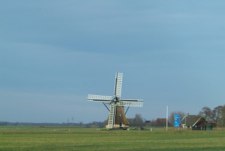 Foto van omgeving Húns, gemeente Littenseradiel, provincie Friesland (Fryslân) Foto van omgeving Húns, gemeente Littenseradiel, provincie Friesland (Fryslân)