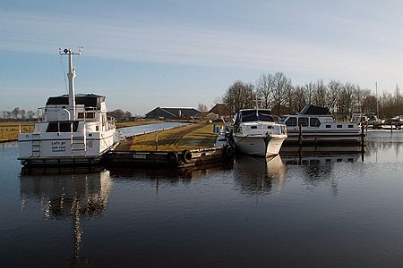Foto van omgeving Idskenhuizen, gemeente Skarsterlân, provincie Friesland (Fryslân) Foto van omgeving Idskenhuizen, gemeente Skarsterlân, provincie Friesland (Fryslân)