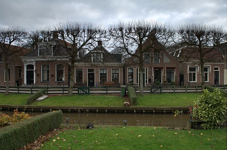 Foto van omgeving IJlst, gemeente Súdwest Fryslân, provincie Friesland (Fryslân) Foto van omgeving IJlst, gemeente Súdwest Fryslân, provincie Friesland (Fryslân)