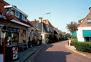 Foto van omgeving Oudega (Súdwest-Fryslân), gemeente Súdwest Fryslân, provincie Friesland (Fryslân) Foto van omgeving Oudega (Súdwest-Fryslân), gemeente Súdwest Fryslân, provincie Friesland (Fryslân)