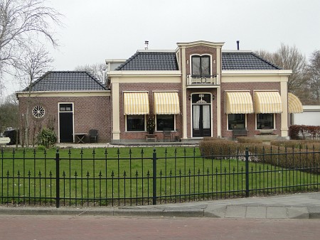 Foto van omgeving Berltsum, gemeente Menaldumadeel, provincie Friesland (Fryslân) Foto van omgeving Berltsum, gemeente Menaldumadeel, provincie Friesland (Fryslân)