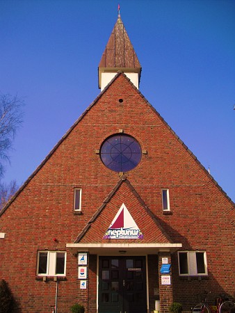 Foto van omgeving Idskenhuizen, gemeente Skarsterlân, provincie Friesland (Fryslân) Foto van omgeving Idskenhuizen, gemeente Skarsterlân, provincie Friesland (Fryslân)